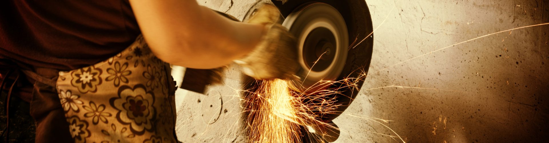 Abrasive wheels header